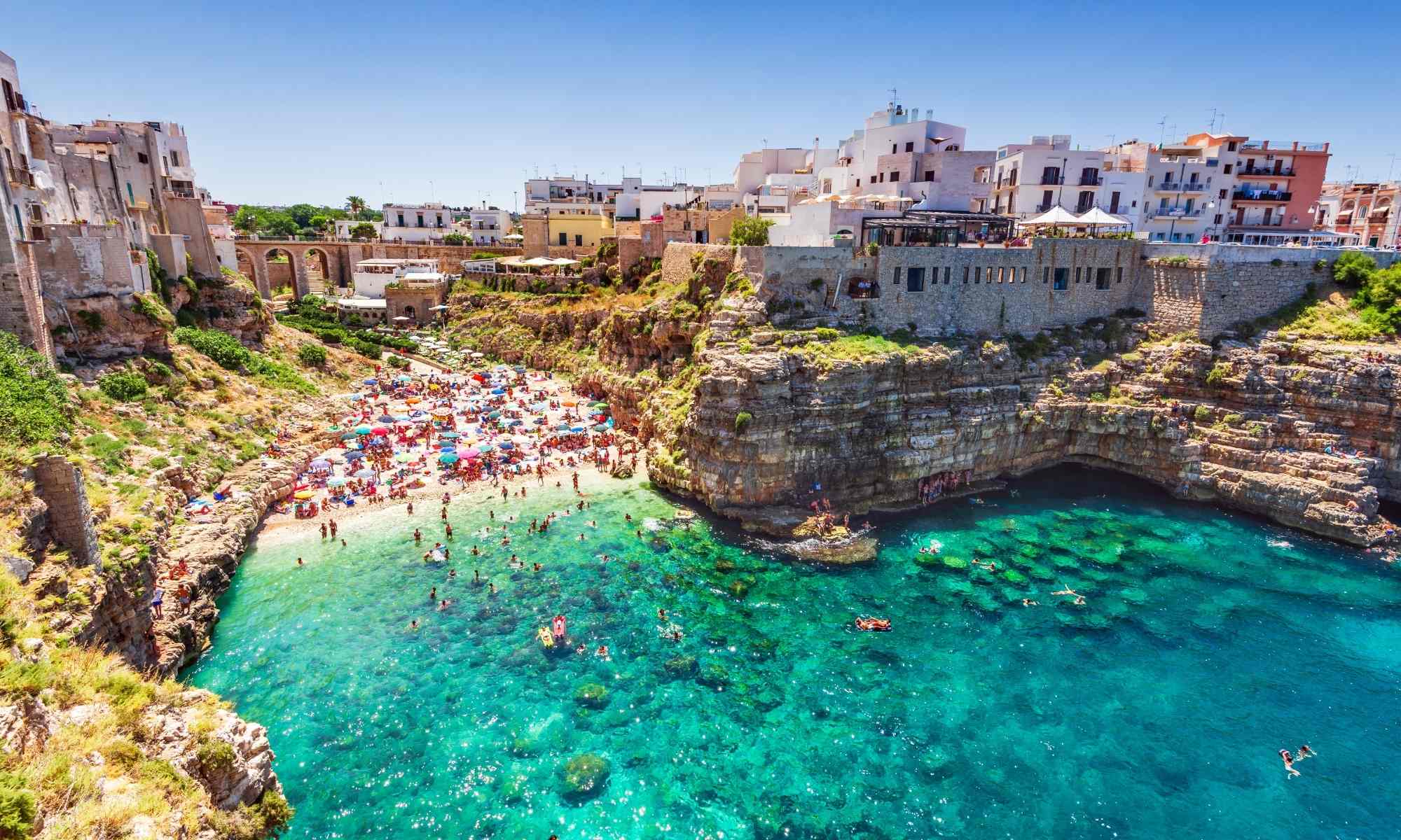 Polignano a mare - di emicristea da Getty Images via canva.com