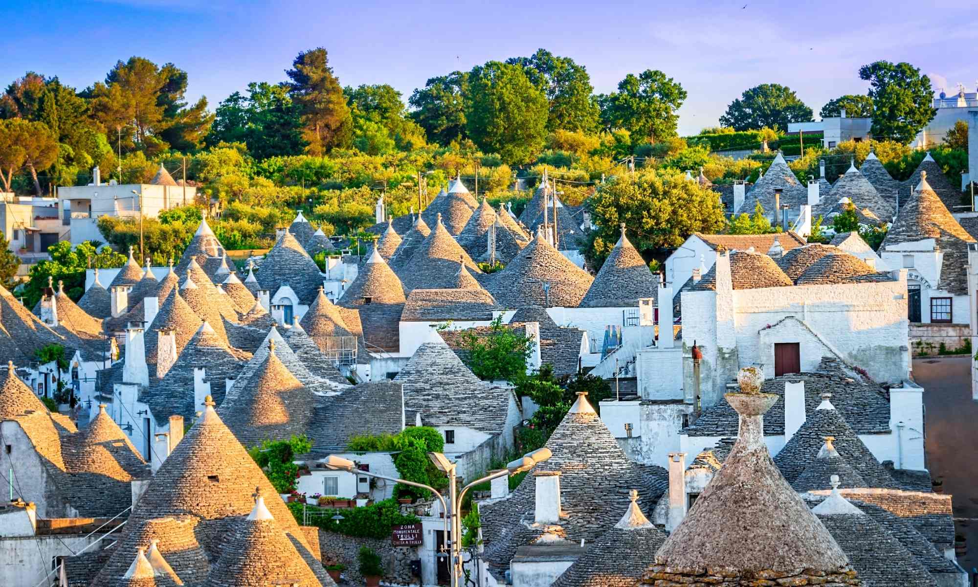 Trulli di Alberobello - di davidionut da Getty Images Pro via canva.com
