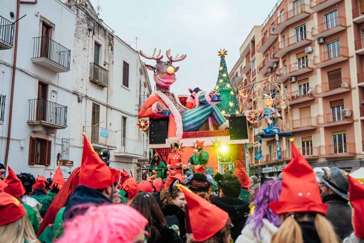 El carnaval de Putignano triunfa con su edición inclusiva y sin barreras