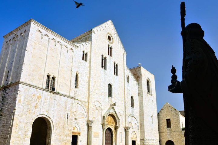 San Nicola Bari - di alxpin da Getty Images Signature via canva.com